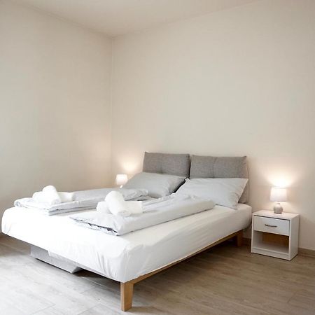 Bright Studio Apartment With Free Private Parking Мерано Экстерьер фото